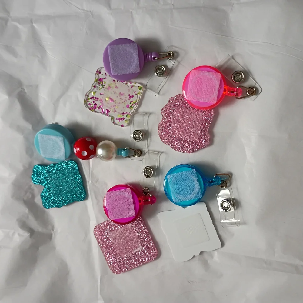 Nurse Badge Reels, 5 Piece Bundle, Retractable Pull - Picture 10 of 10